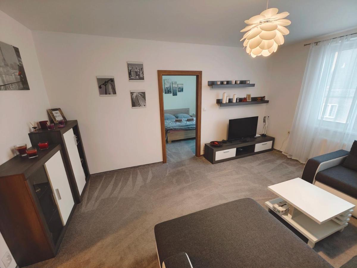 Apartman V Centru Κάρλοβι Βάρι Εξωτερικό φωτογραφία